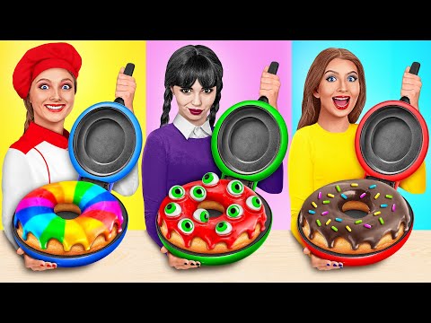 Видео: Кулинарный Челлендж: Уэнсдей Против Бабушки | Вкусные Кухонные Рецепты от Trend DO Challenge