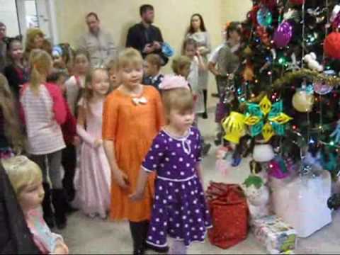 Видео: Ёлка в нашем доме! Организация праздника для детей в многоквартирном доме!