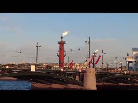 Видео: Пассажирские теплоходы. Невская речная навигация. Газоход "Чайка" СПГ.