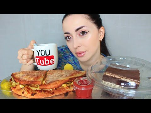 Видео: МАМА ВЫИГРАЛА İPHONE 🤦🏻 Мукбанк Ayka Emilly