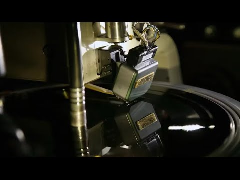 Видео: Рождение виниловой пластинки. HomeMade Records. Как дома самому сделать пластинку. Запись на винил.