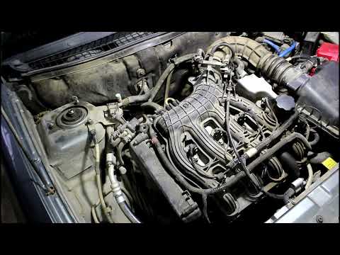 Видео: Замена кронштейна генератора на LADA Priora с кондиционером Лада Приора  2009 г