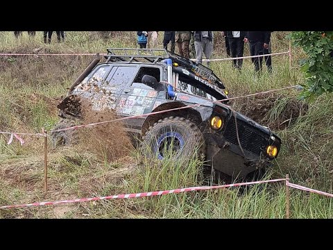 Видео: Suzuki Samurai или 3 Нивы #offroad