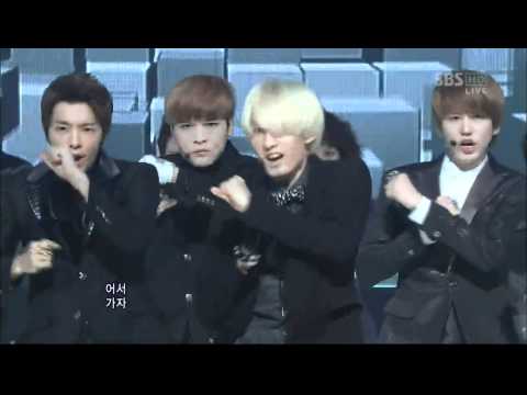 Видео: [SBS] Популярная песня Super Junior Mr.Simple (110821)