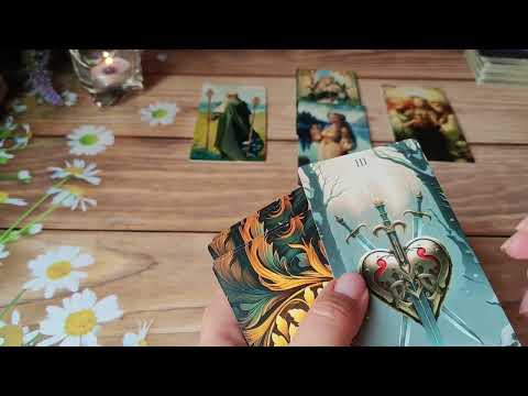 Видео: Что он думает о тебе 🍓🤗😍Таро