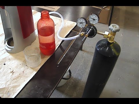 Видео: Газировка за копейки! Подключаем большой баллон. Cheap soda water.