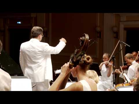 Видео: R. Galliano - Tango pour Claude / Р. Гальяно - Танго для Клода