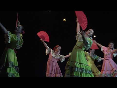 Видео: Flamenco con abanicos - Сhacarera