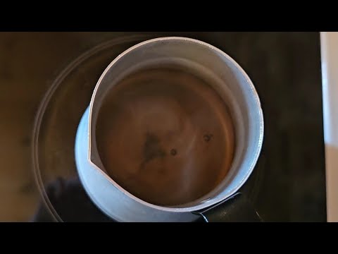 Видео: Как приготовить чашку кофе с пенкой в большой турке. Турка Эрг-Ал 0.5 л и Турка Пятигорск 800 мл.