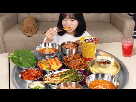 Видео: Готовка Mukbang :) На подносе полно вкусной еды