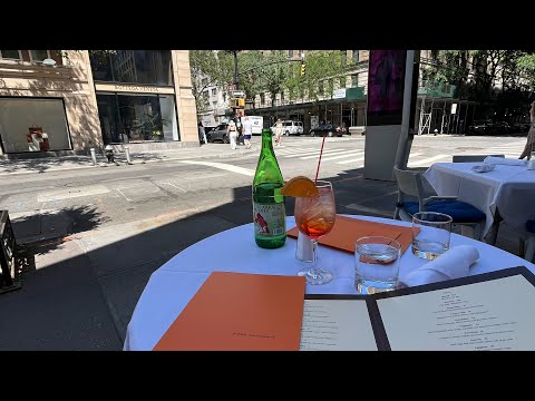 Видео: Моя косметичка в Нью-Йорке. Уход за волосами стал лучше 💔