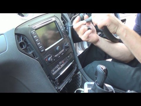 Видео: Удаление магнитолы Форд Мондео (2007-2013) | JustAudioСоветы