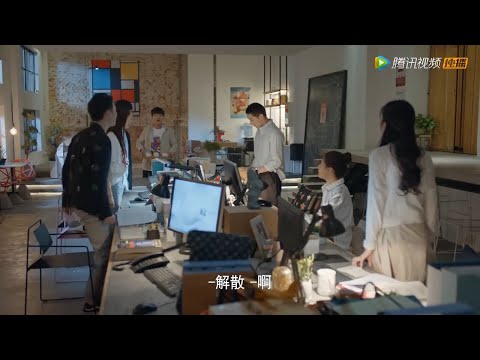 Видео: Начальник хотел распустить компанию, но его остановили добросердечные сотрудники