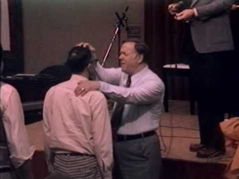 Видео: Кеннет Хейгин - Исцеление в действии