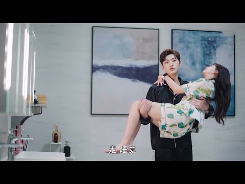 Видео: Его жена обгорела, а генеральный директор почувствовал себя расстроенным, поэтому взял ее на руки и.