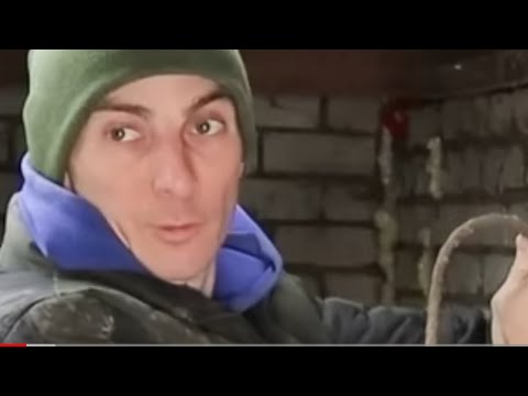 Видео: Туровская яжемать/невеста вся в белом с маникюром,жених в костюме и выщипанными бровями,а зубы где?