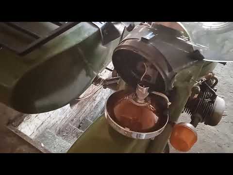 Видео: СВЕТОДИОДНАЯ ЛАМПА НА МОТОЦИКЛЕ УРАЛ (мерцание света)