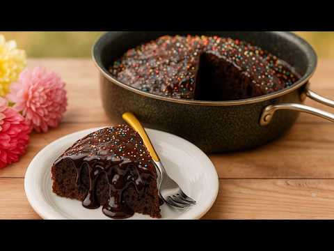 Видео: Простой шоколадный торт дома без духовки и весов — смешайте все ингредиенты и испеките на плите.