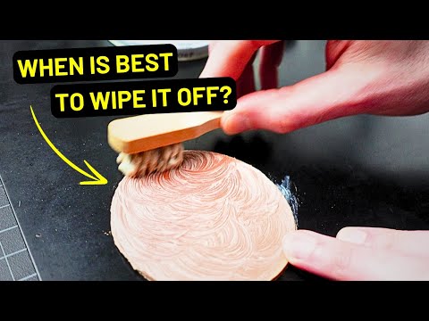 Видео: Как использовать седельное мыло для чистки кожаных изделий (сапог, туфель и т. д.)