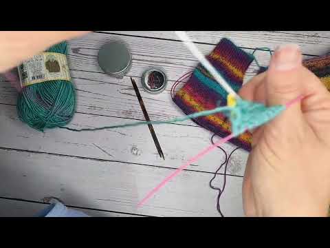 Видео: Как вязать на круговых или Magic Loop от резинки. этот способ удобен мне, надеюсь понравится и вам.