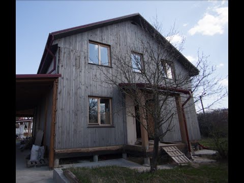 Видео: Дім з солом'яних панелей після 4 років