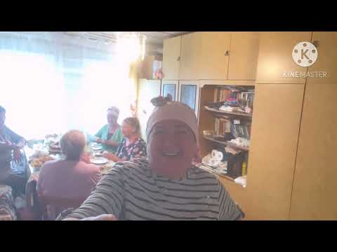 Видео: в гостях у Асеньки. Бабушки собрались на день рождения. Деревенская жизнь