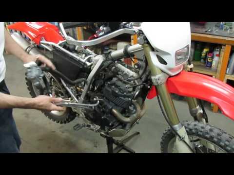 Видео: Honda XR400.Установка большого бака,и про экологию