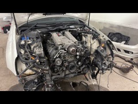 Видео: Снятие двигателя M113K с CLS 55 AMG