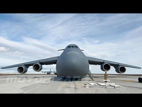 Видео: Самый большой самолет в ВВС США, C-5M Super Galaxy в действии