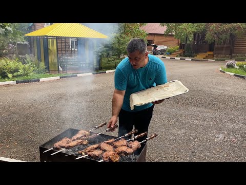 Видео: Как Приготовить Стейк Двумя Разными Способами? Шашлык Из Говядины
