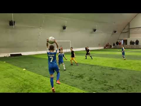 Видео: Первенство г. Таганрога по футболу: Кудесник мяча 2017 2:3 Академия футбола жёлтые 1-ый тайм часть 1