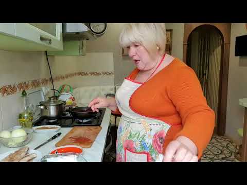 Видео: Вкусная запечённая рыба. Оригинальный салатик