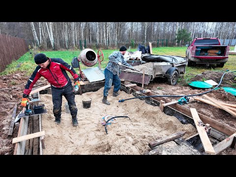 Видео: ЗАЛИВКА ФУНДАМЕНТА ПОД НОВУЮ СТРОЙКУ! ПОСЛЕДНИЙ ШАНС!