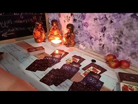 Видео: Златната ябълка-Таро прочита три избора.