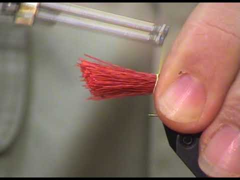 Видео: Работа с мехом оленя.