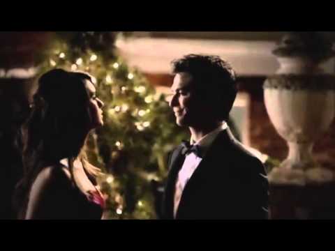 Видео: Дэймон и Елена - Ранен