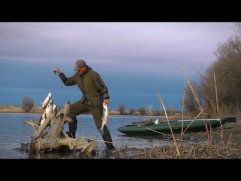 Видео: ЭТУ РЫБАЛКУ ЖДЕШЬ ВСЮ ЗИМУ. Весна Река Лодка. Мощные поклёвки на спиннинг.