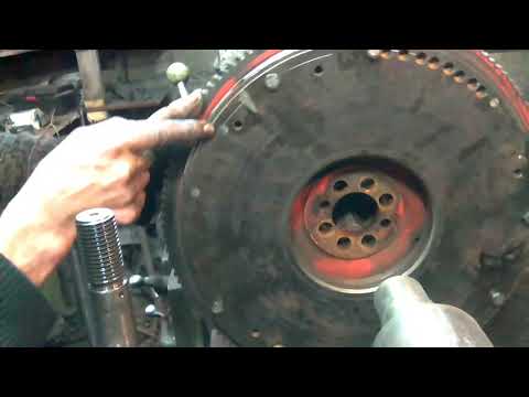 Видео: Как центровать корзину по маховику.