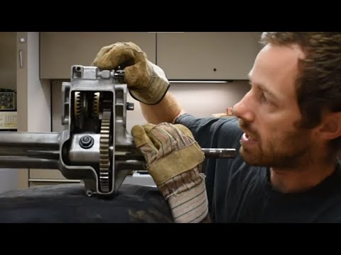 Видео: Что находится внутри трансмиссии газонокосилки?