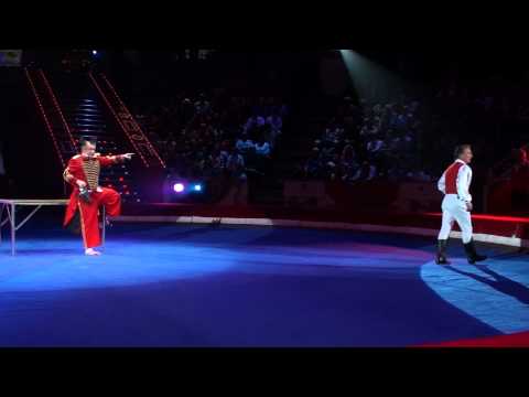 Видео: Клоунский дуэт Фумагали. Реприза Стол (2011)