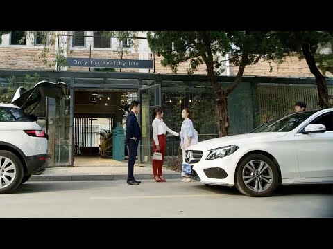 Видео: Любовница хвастается мужем? Босс на роскошной машине защищает жену!
