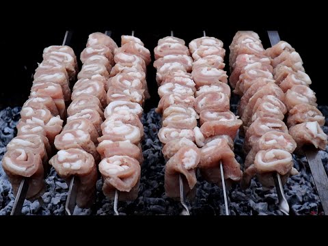 Видео: Сочный ШАШЛЫК из КАРБОНАДА это реально  Шашлык хит 2021 года  Мясные роллы