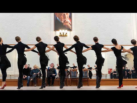 Видео: На репетиции "Ночь на Лысой горе", картина первая "Народные гуляния". Балет Игоря Моисеева.