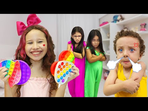 Видео: VALENTINA в сборнике СМЕШНЫХ ИСТОРИЙ о НОВОЙ СЕСТРЁНКЕ