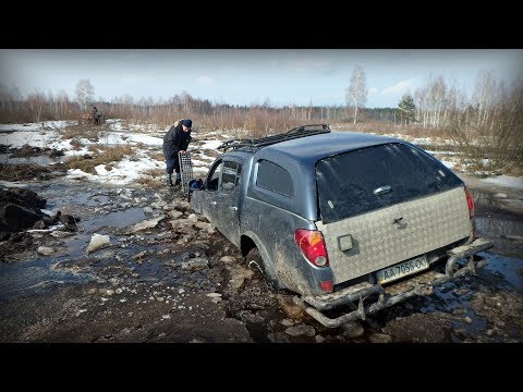 Видео: Жесткое бездорожье / Оффроад рейд по Полесью / битва L200 & NP300