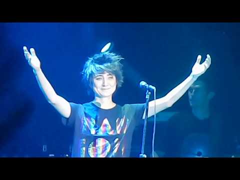 Видео: Земфира - Мы разбиваемся | Маленький человек | Екатеринбург