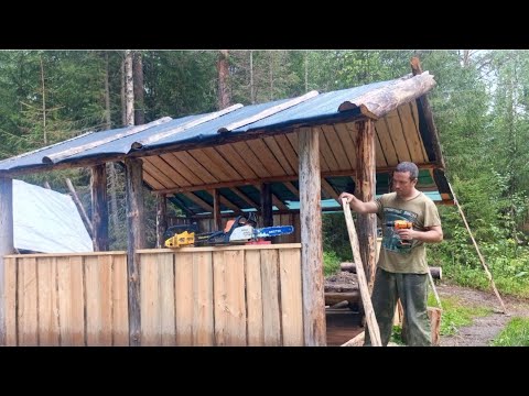 Видео: Строю в лесу МОЩНУЮ БЕСЕДКУ из валёжника. Сделал причал на озере.