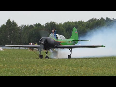 Видео: Пилотажная группа Барсы, авиашоу Новосибирск