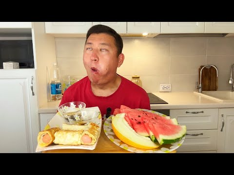 Видео: МУКБАНГ СОСИСКИ В ЛАВАШЕ АРБУЗ ДЫНЯ Mukbang не асмр 