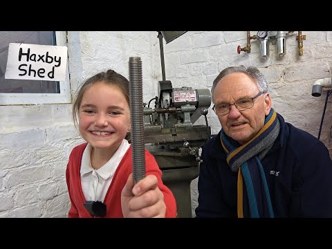 Видео: Заточной станок для инструментов и резцов Clarkson HS336 – Часть 6, новый винт стола